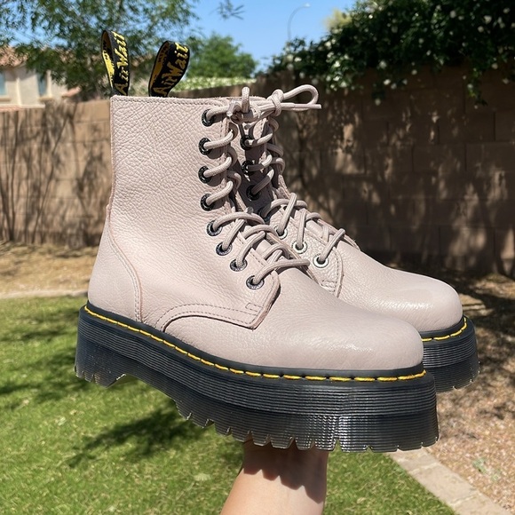 NWT DR MARTENS Jadon III Boots! - Picture 7 of 14